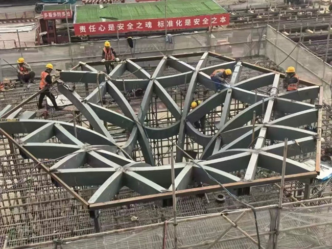 鋼結(jié)構(gòu)